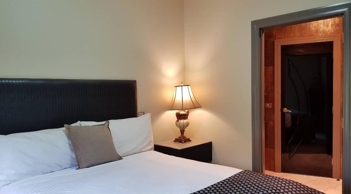 The Camperdown Mill Aparthotel Екстериор снимка