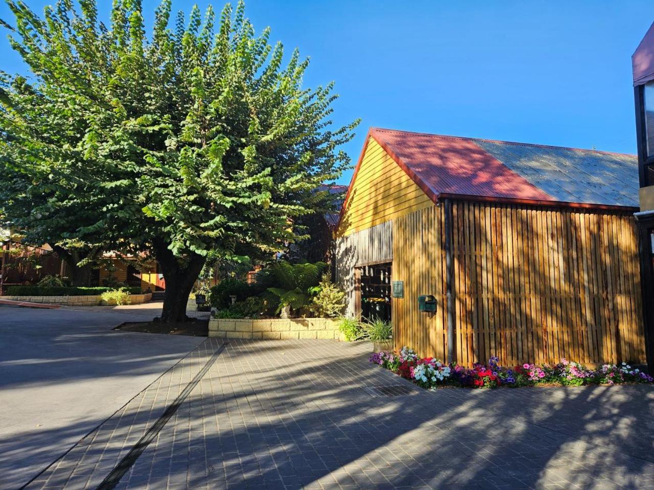 The Camperdown Mill Aparthotel Екстериор снимка