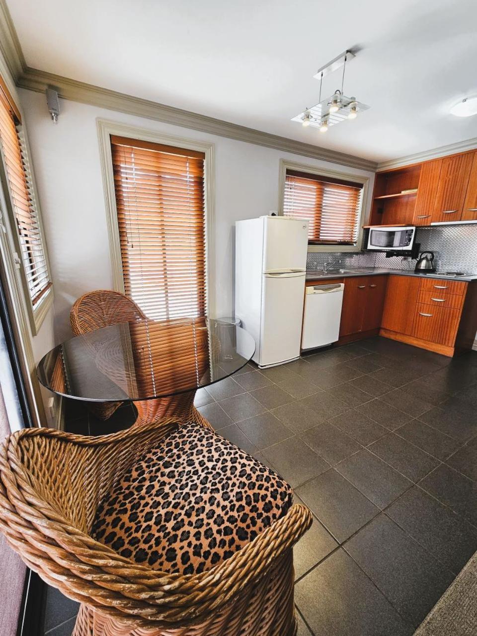 The Camperdown Mill Aparthotel Екстериор снимка